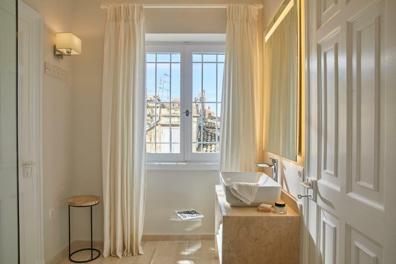 Old Town Luxury Suites 'Princess' コルフ島 エクステリア 写真